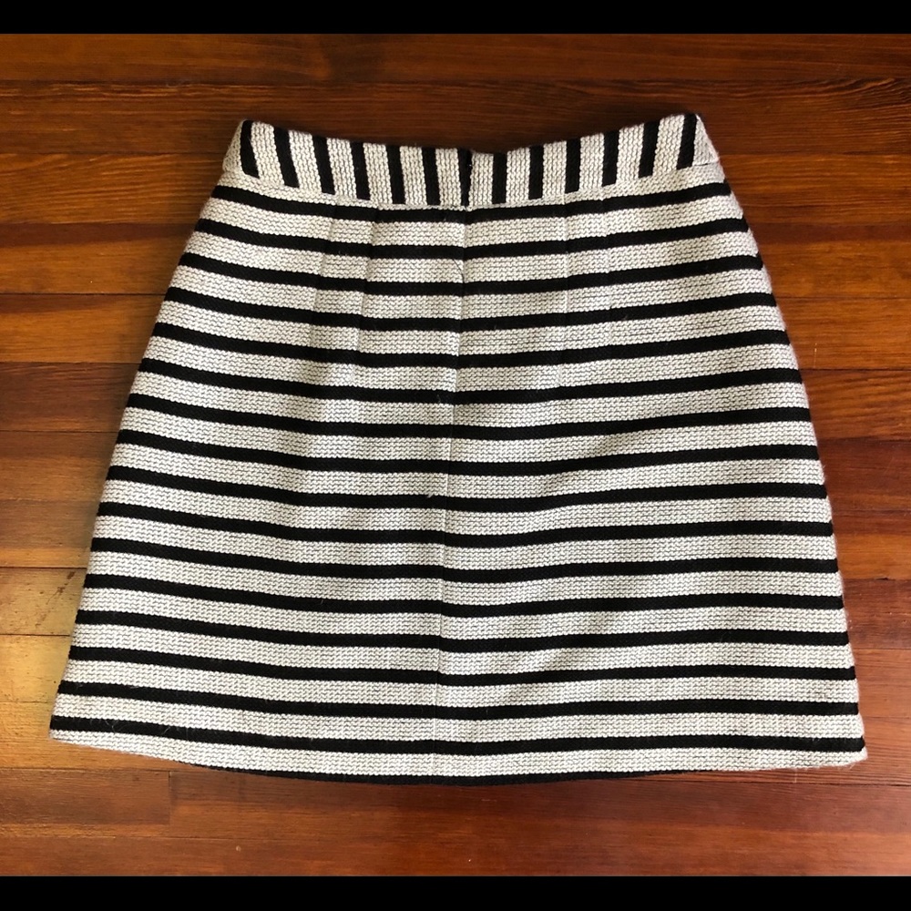 💜 Express Striped High Waisted A-Line Mini Skirt - Picture 2 of 5